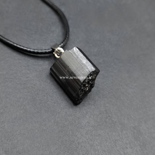 گردنبند بلور سنگ تورمالین سیاه (B442)