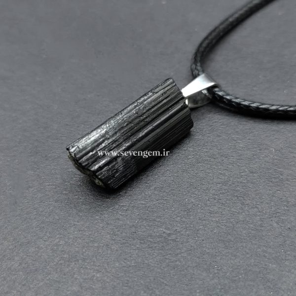 گردنبند بلور سنگ تورمالین سیاه (کدB555)