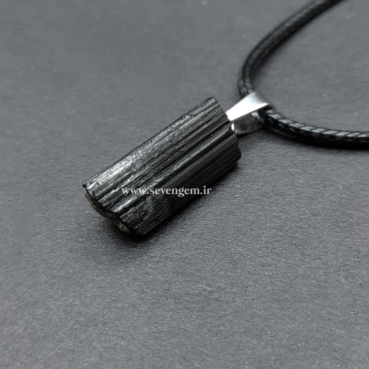 گردنبند بلور سنگ تورمالین سیاه (کدB555)