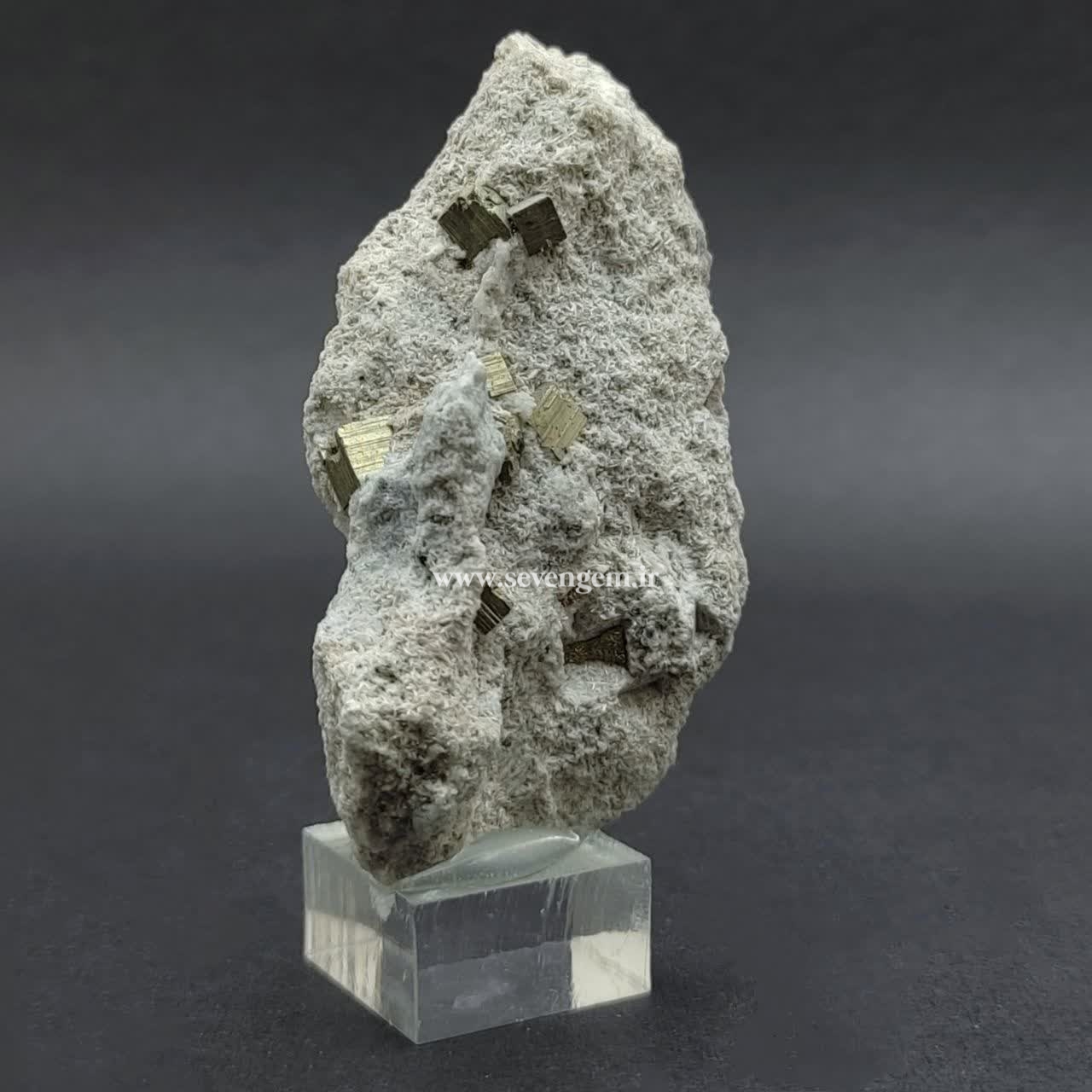 راف سنگ پیریت کوبیک (کدB582)